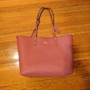 COACH medium size tote